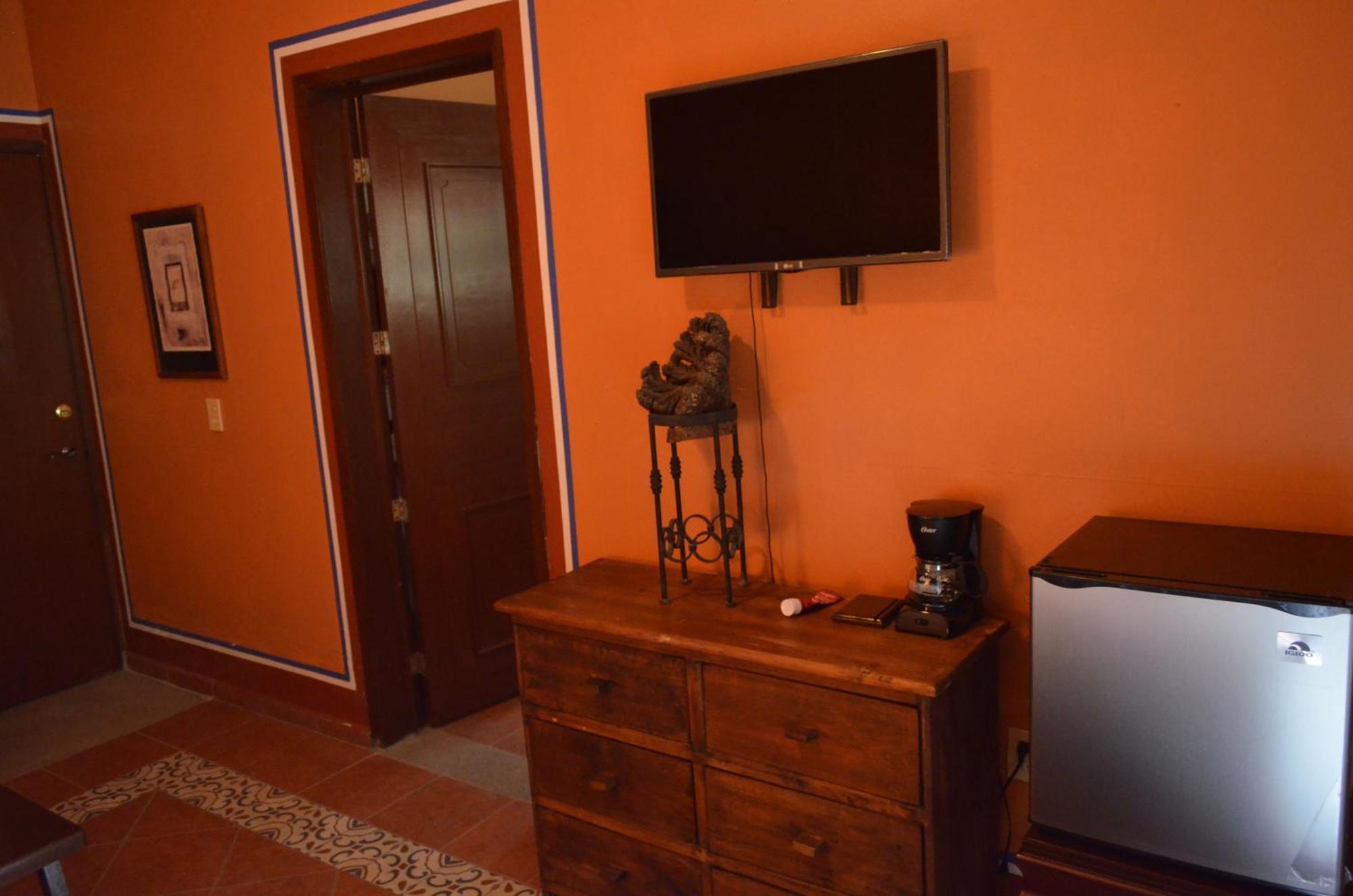 Hotel Art Gallery Casona De Los Milagros Colima Exterior photo
