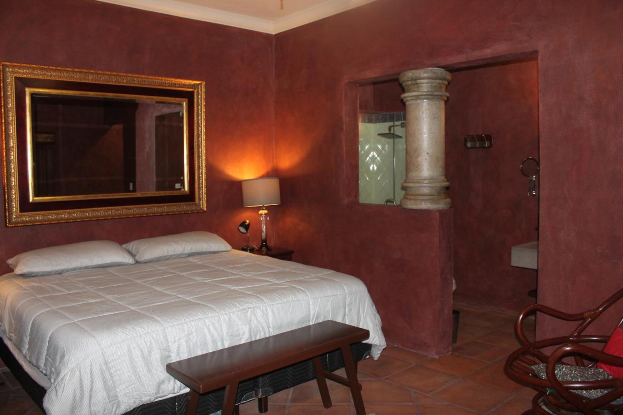 Hotel Art Gallery Casona De Los Milagros Colima Exterior photo